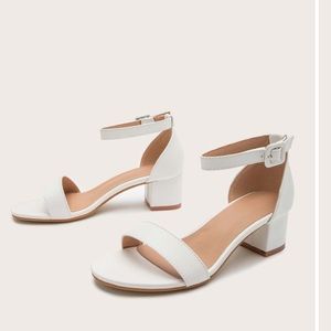 Cream / off white sandals